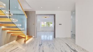 Photo 16- click for photo gallery